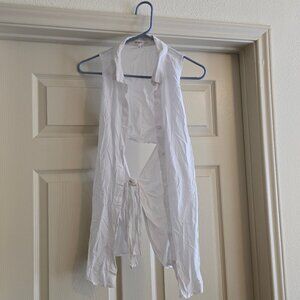 BRAND NEW BCBGeneration White Short Cardigan